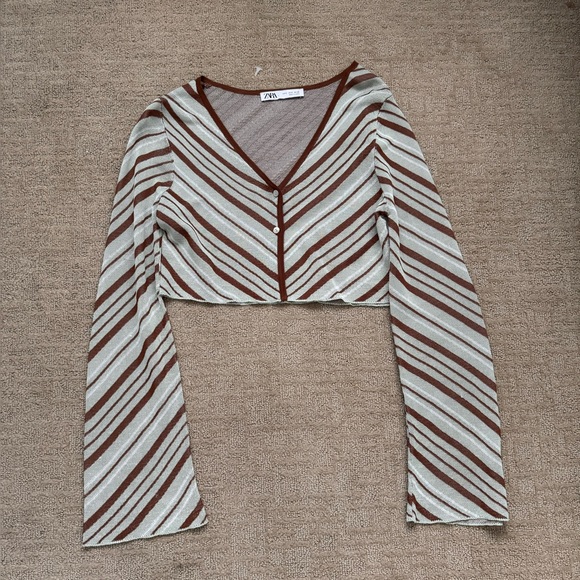 Crop top - Picture 1 of 1